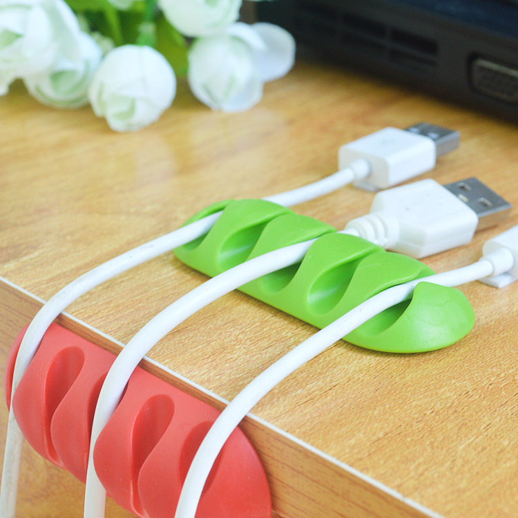 Dụng cụ cố định dây cáp sạc 