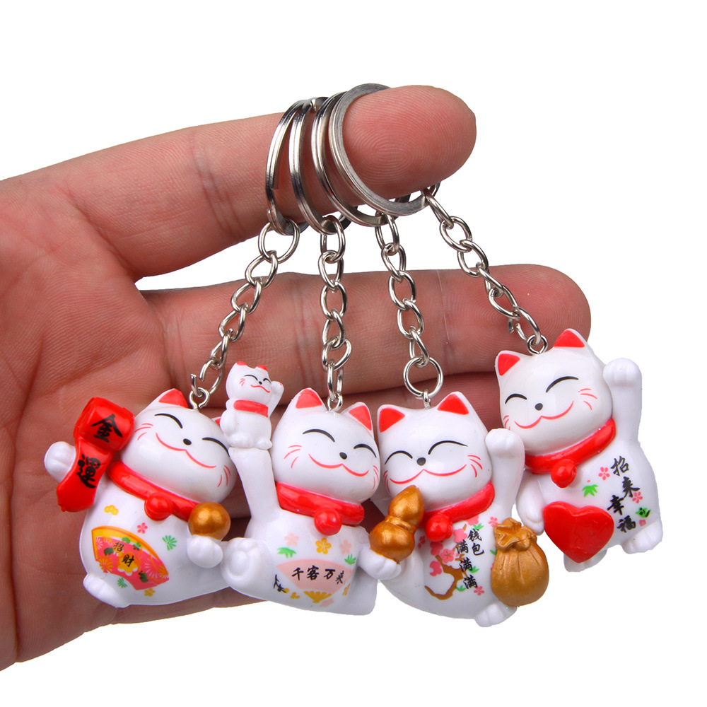 Móc khóa mèo may mắn