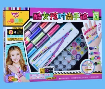Đồ chơi làm vòng trang sức cho bé