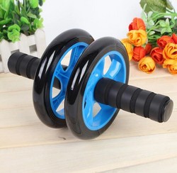 Bánh xe lăn tập cơ bụng + Tặng thảm quỳ đầu gối khi tập 