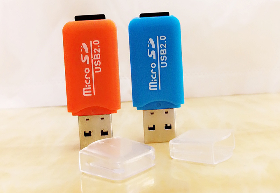 Đầu đọc thẻ bằng nhựa