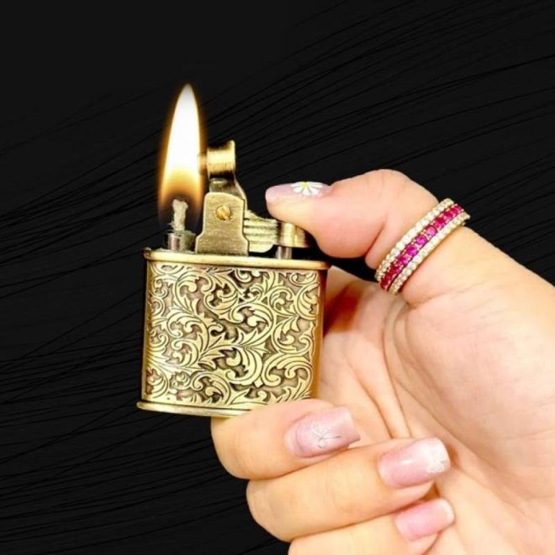 Bật lửa Promise PR-180 bửa củi hình hoa văn xăng