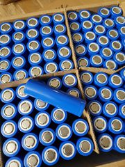 Pin xanh thay quạt mini 3v7 đầu bằng
